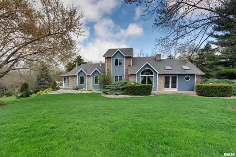 1227 Supreme Ct, Quincy, IL 62305