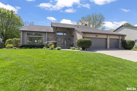 2504 Country Club Dr, Springfield, IL 62704