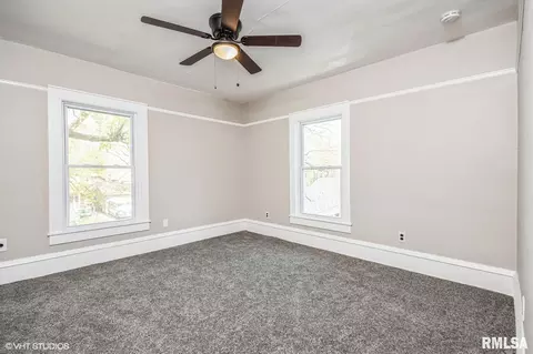 Bedroom - 1605 E Clay St, Decatur, IL 62521 photo 2 of 6