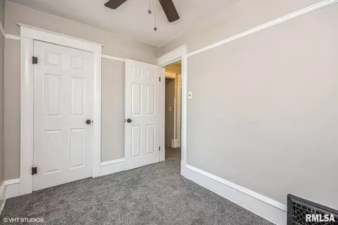 Bedroom - 1605 E Clay St, Decatur, IL 62521 photo 5 of 6