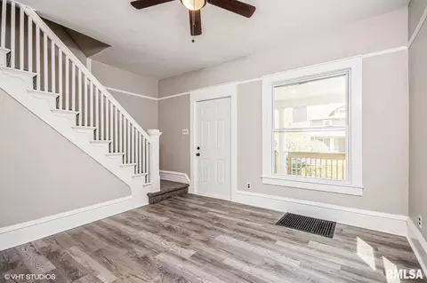 Living - 1605 E Clay St, Decatur, IL 62521 photo 2 of 2