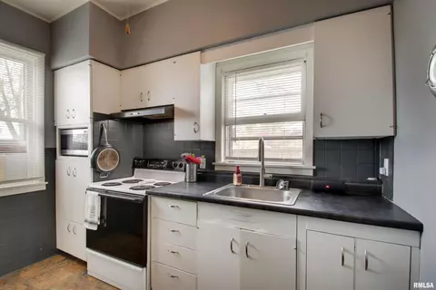 Kitchen - 344 S State Rd, Mendon, IL 62351 photo 1 of 2