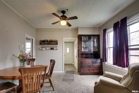 Dining - 344 S State Rd, Mendon, IL 62351 photo 1 of 1