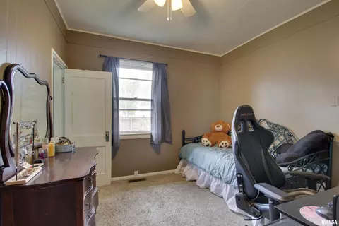 Bedroom - 344 S State Rd, Mendon, IL 62351 photo 2 of 2