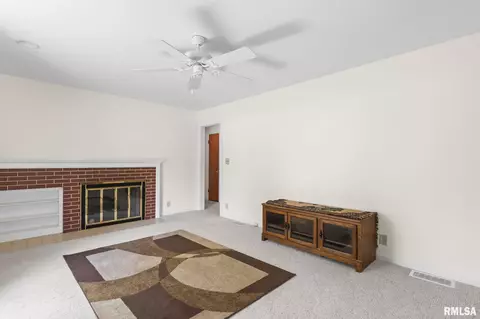 1801 Reed Ave, Springfield, IL 62704 photo 4