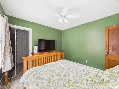 Bedroom - 2417 Yale Blvd, Springfield, IL 62703 photo 3 of 7