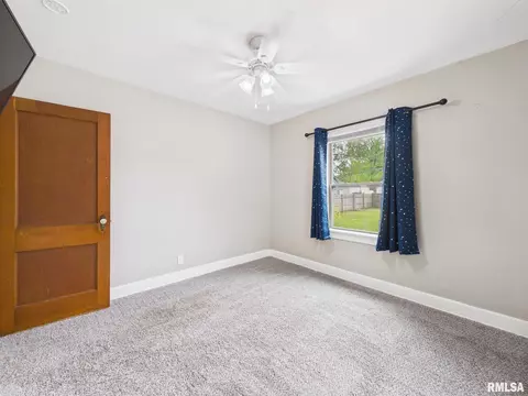 Bedroom - 2417 Yale Blvd, Springfield, IL 62703 photo 5 of 7