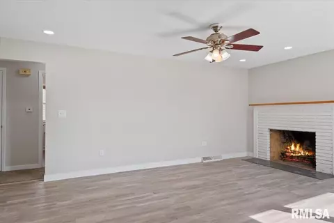 75 Radcliff Rd, Springfield, IL 62703 photo 4