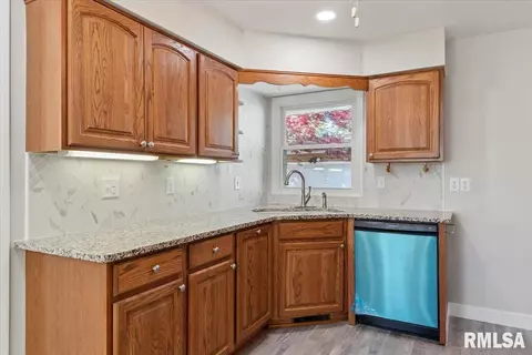 75 Radcliff Rd, Springfield, IL 62703 photo 9