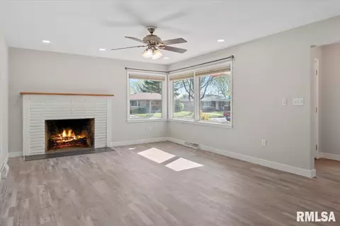 75 Radcliff Rd, Springfield, IL 62703 photo 5