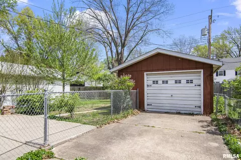 Exterior - 2128 S State St, Springfield, IL 62704 photo 7 of 7
