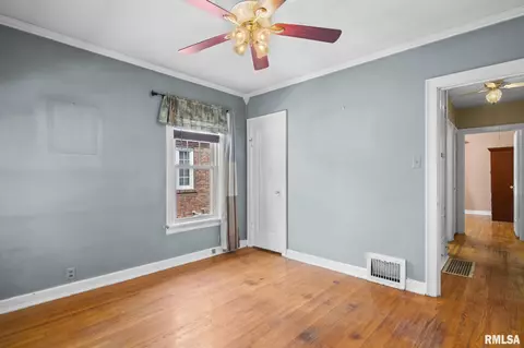 Bedroom - 2128 S State St, Springfield, IL 62704 photo 3 of 5
