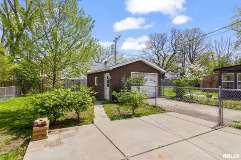 Exterior - 2128 S State St, Springfield, IL 62704 photo 6 of 7
