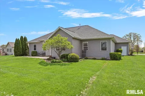 Exterior - 5909 Hedley Rd, Springfield, IL 62711 photo 9 of 10