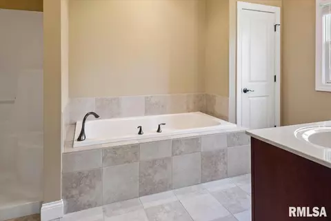 Other - 5909 Hedley Rd, Springfield, IL 62711 photo 4 of 10