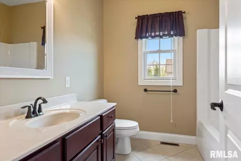 Bath - 5909 Hedley Rd, Springfield, IL 62711 photo 2 of 2