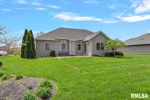 Exterior - 5909 Hedley Rd, Springfield, IL 62711 photo 7 of 10