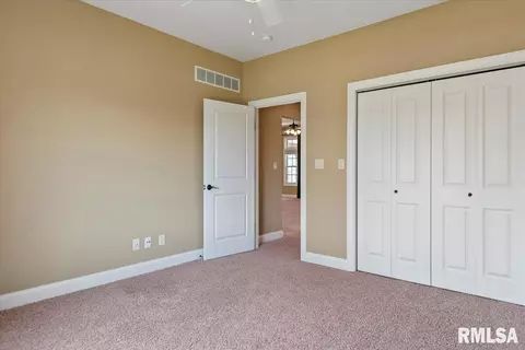 Bedroom - 5909 Hedley Rd, Springfield, IL 62711 photo 6 of 7