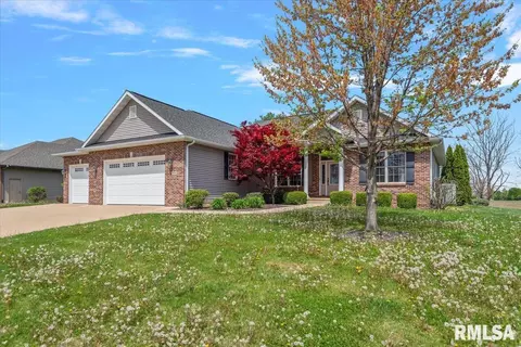 Exterior - 5909 Hedley Rd, Springfield, IL 62711 photo 4 of 10
