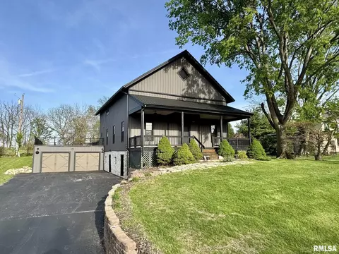 27 Hamlin Heights Dr, Hannibal, MO 63401