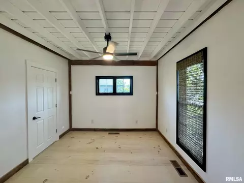 Bedroom - 27 Hamlin Heights Dr, Hannibal, MO 63401 photo 1 of 2