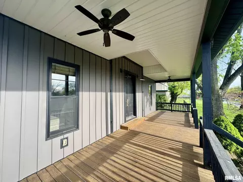 Exterior - 27 Hamlin Heights Dr, Hannibal, MO 63401 photo 2 of 6