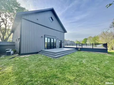 Exterior - 27 Hamlin Heights Dr, Hannibal, MO 63401 photo 4 of 6