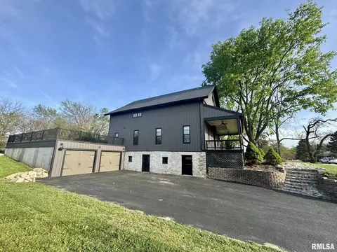 Exterior - 27 Hamlin Heights Dr, Hannibal, MO 63401 photo 1 of 6