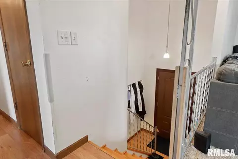 Entry Way - 3000 Griffiths Ave, Springfield, IL 62702 photo 1 of 1
