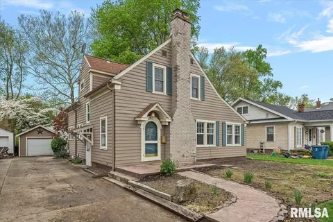 1615 S Douglas Ave, Springfield, IL 62704 photo 2