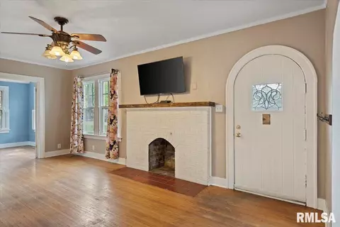 1615 S Douglas Ave, Springfield, IL 62704 photo 5