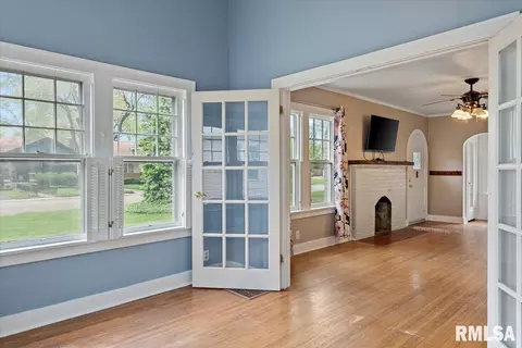 1615 S Douglas Ave, Springfield, IL 62704 photo 9