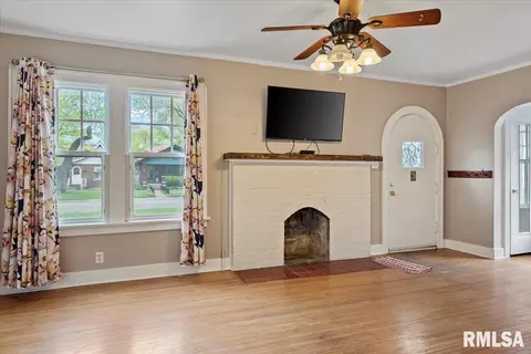 1615 S Douglas Ave, Springfield, IL 62704 photo 6