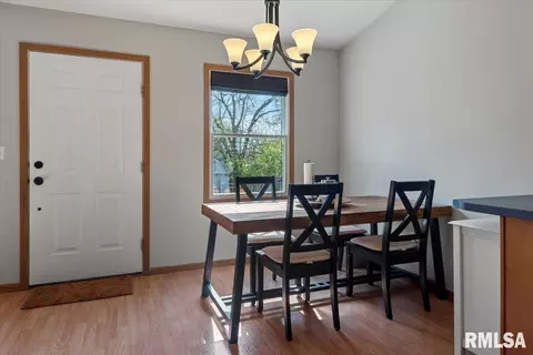 Entry Way - 504 N Bitterroot Dr, Athens, IL 62613 photo 5 of 6