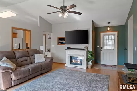 Other - 504 N Bitterroot Dr, Athens, IL 62613 photo 2 of 6