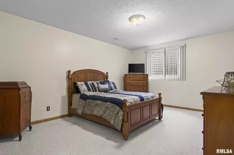 Bedroom - 340 Sebring Rd, Springfield, IL 62707 photo 7 of 7