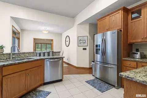 Kitchen - 340 Sebring Rd, Springfield, IL 62707 photo 4 of 4