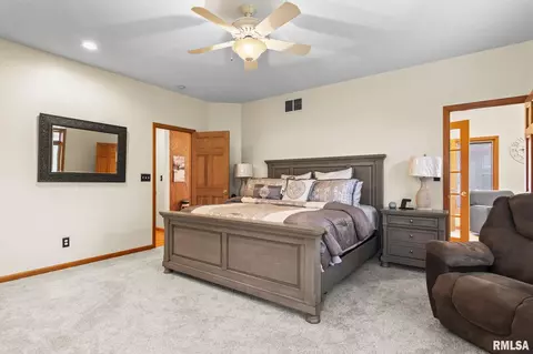 Bedroom - 340 Sebring Rd, Springfield, IL 62707 photo 3 of 7