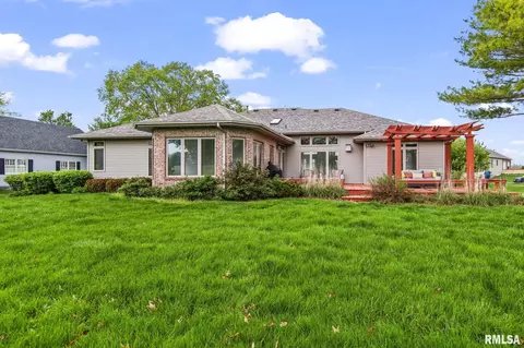 Exterior - 340 Sebring Rd, Springfield, IL 62707 photo 7 of 9