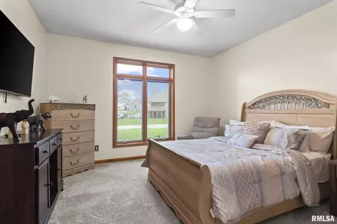 Bedroom - 340 Sebring Rd, Springfield, IL 62707 photo 4 of 7