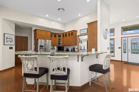 Kitchen - 340 Sebring Rd, Springfield, IL 62707 photo 3 of 4