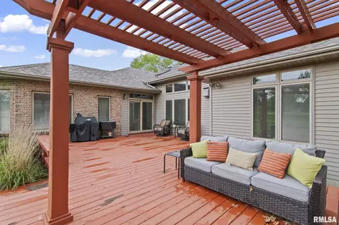 Exterior - 340 Sebring Rd, Springfield, IL 62707 photo 5 of 9