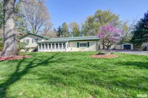 615 N Leland Ln, Taylorville, IL 62568