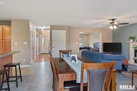2909 Laxford Dr, Springfield, IL 62712 photo 13