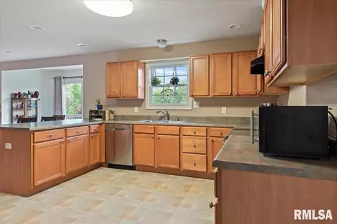 2909 Laxford Dr, Springfield, IL 62712 photo 17