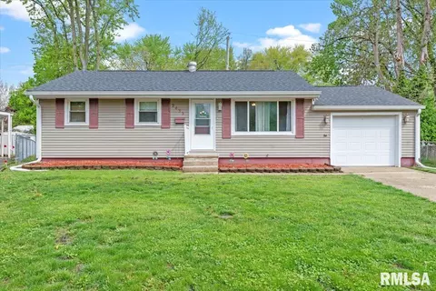 2433 Sussex Rd, Springfield, IL 62703