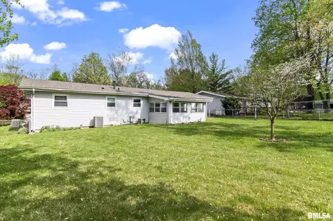 Exterior - 42 Coachlight Ct, Springfield, IL 62703 photo 5 of 7