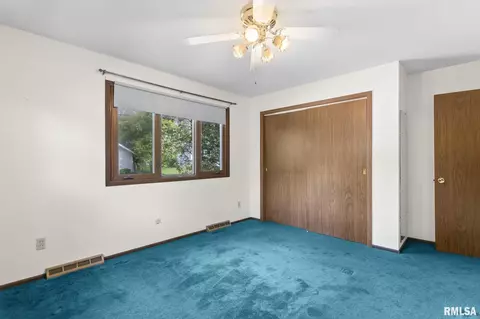 Bedroom - 42 Coachlight Ct, Springfield, IL 62703 photo 2 of 10