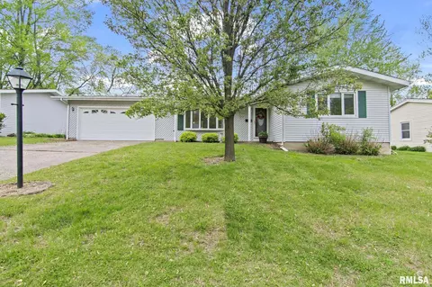 Exterior - 42 Coachlight Ct, Springfield, IL 62703 photo 1 of 7