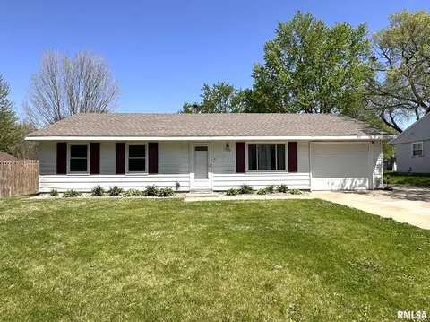 1539 Edgebrook Dr, Galesburg, IL 61401